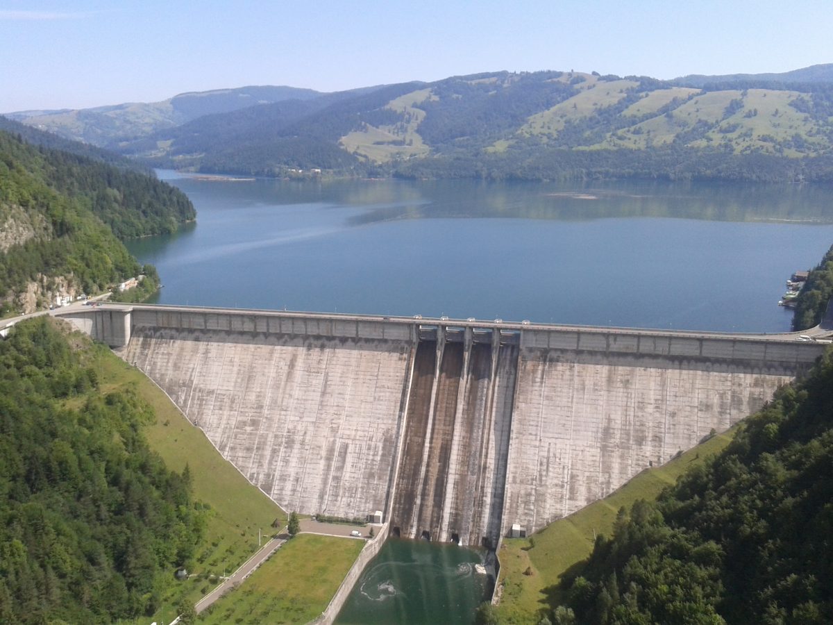 Lake Izvorul Muntelui And Bicaz Dam 2479